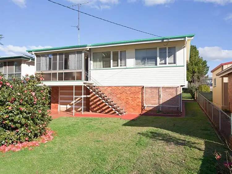 4 Percy St, Newtown QLD