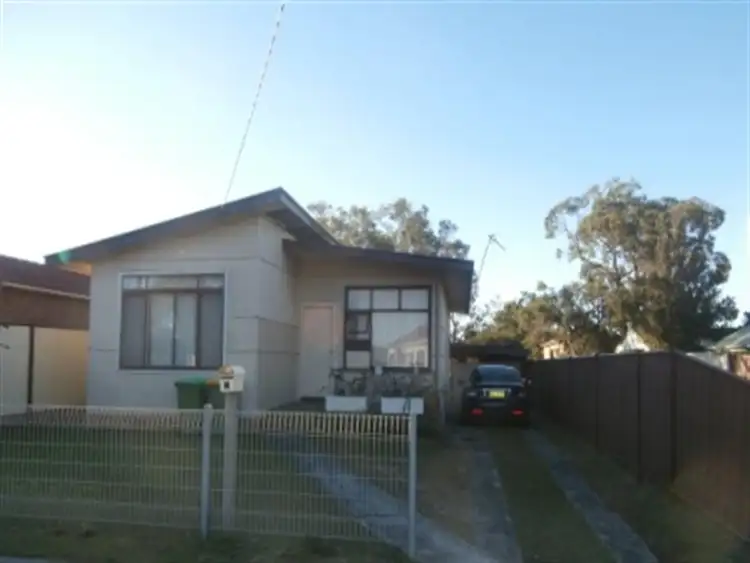 1 Wellington St, Umina Beach NSW