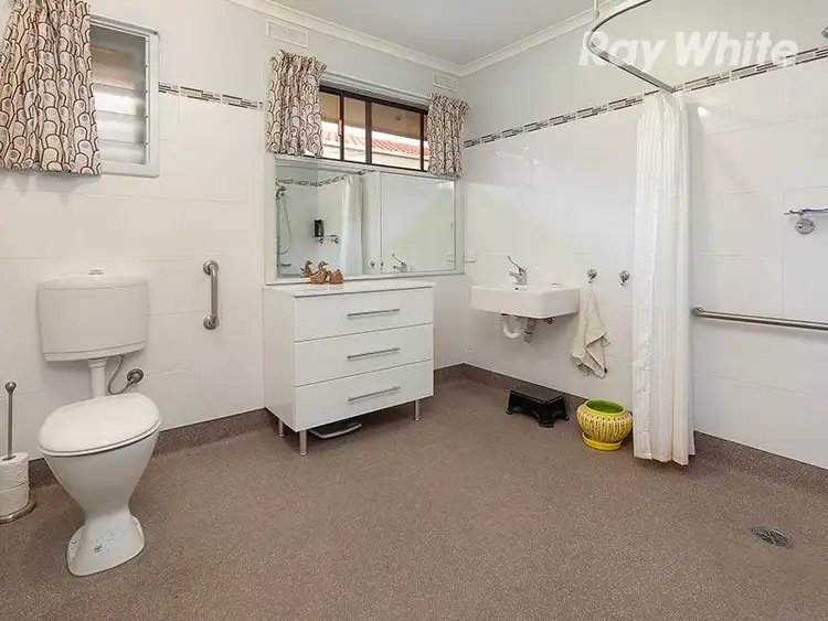 Fourth view of Homely house listing, 17 Pearce St, Wodonga VIC