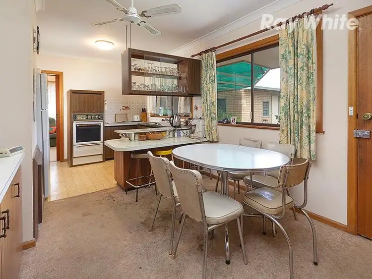 Fifth view of Homely house listing, 17 Pearce St, Wodonga VIC