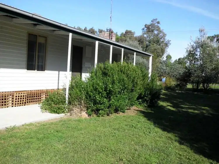 10-12 Wedge St, Avenel VIC
