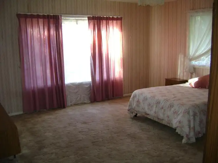 Fifth view of Homely house listing, 10 Main St, Gooloogong NSW