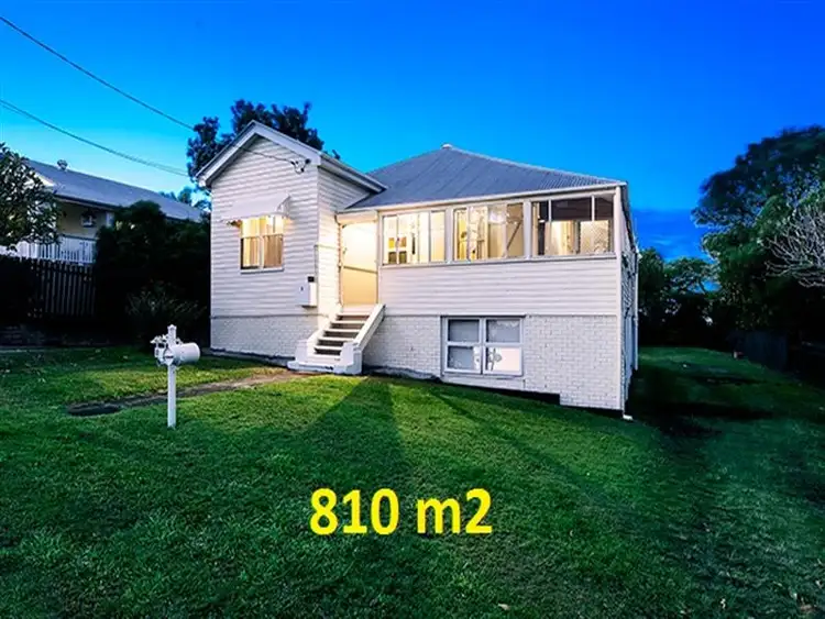 9 Nuttall St, Bulimba QLD