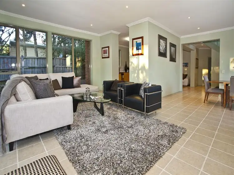 Fourth view of Homely house listing, 8 Lakeview Ct, Glen Waverley VIC