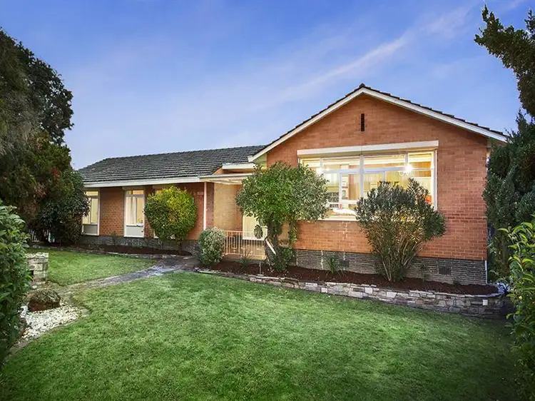 40 Sandra St, Bulleen VIC