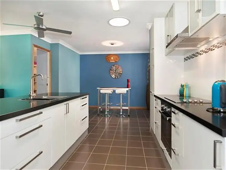 Second view of Homely house listing, 2/10 Hervey St, Windermere Park NSW