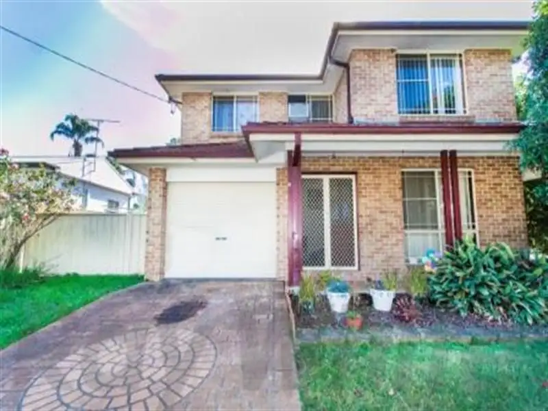 Main view of Homely townhouse listing, 1/1 Cambridge St, Cambridge Park NSW