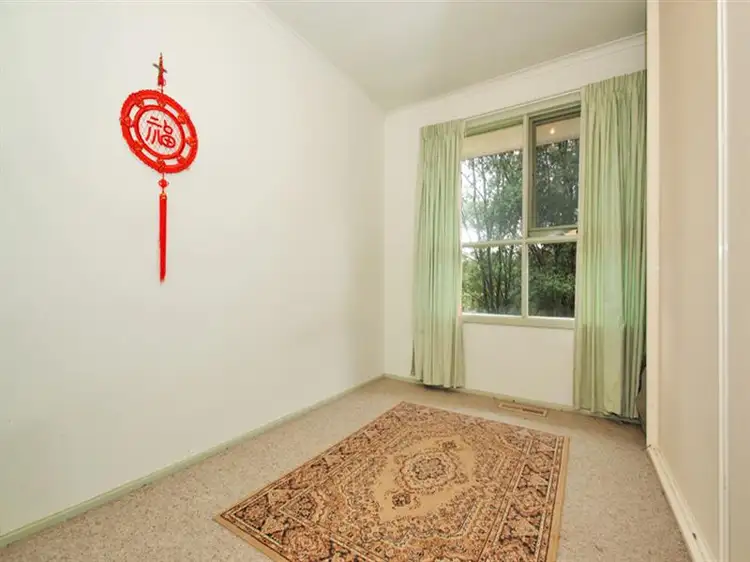 Sixth view of Homely house listing, 1/4 Milton Ct, Mooroolbark VIC