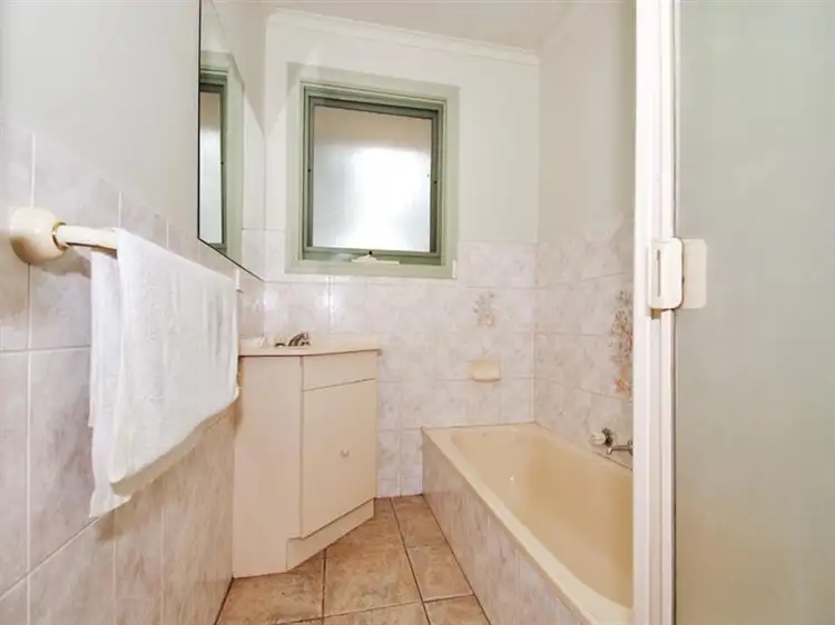 Seventh view of Homely house listing, 1/4 Milton Ct, Mooroolbark VIC