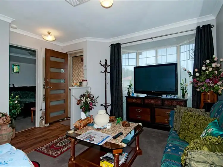 Second view of Homely house listing, 21 Hillcrest Ct, Port Kennedy WA