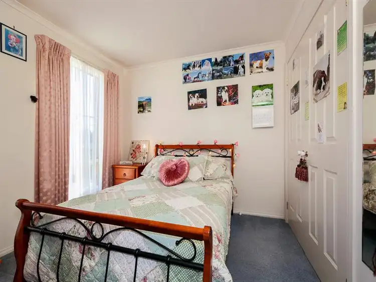 Sixth view of Homely house listing, 2 Gresswell Park Dr, Watsonia VIC