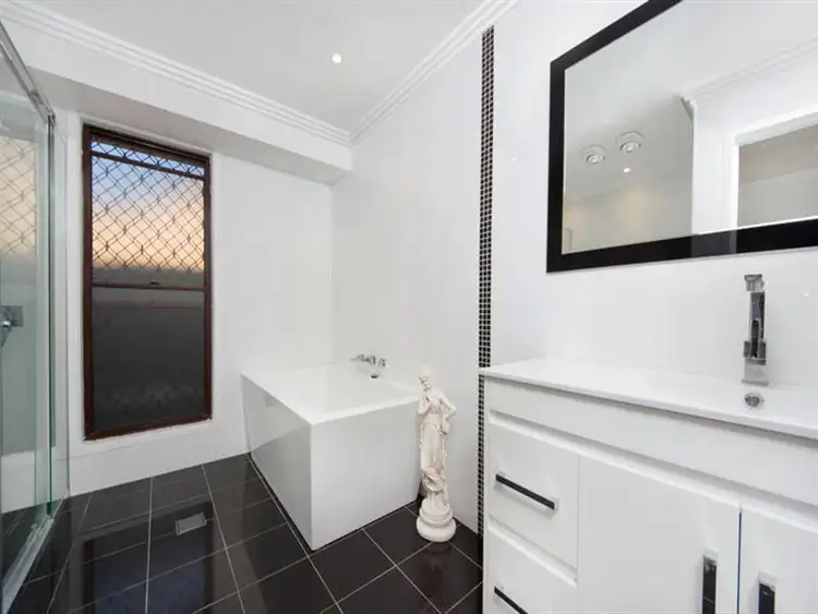 Seventh view of Homely house listing, 4 Karangi Pl, Illawong NSW