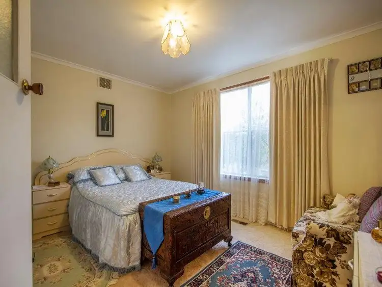 Fifth view of Homely house listing, 16 Bursaria Cres, Frankston North VIC