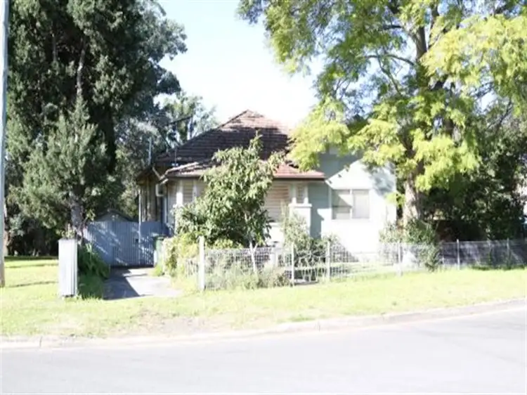 2 Riverview Rd, Fairfield NSW