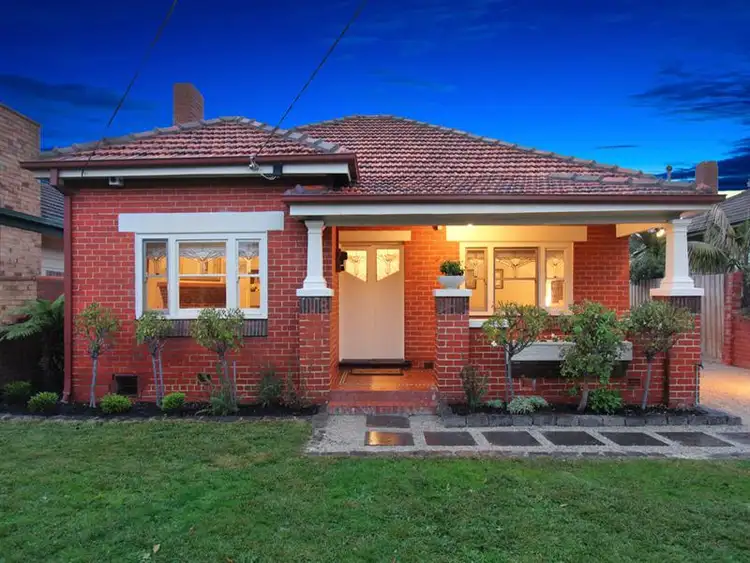 20 Calembeena Ave, Hughesdale VIC