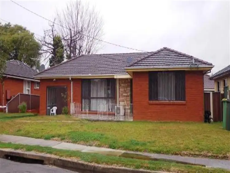 52 Beale Cres, Fairfield West NSW