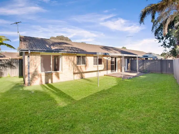 Second view of Homely other listing, 2/16 Winnifred St, McGraths Hill NSW