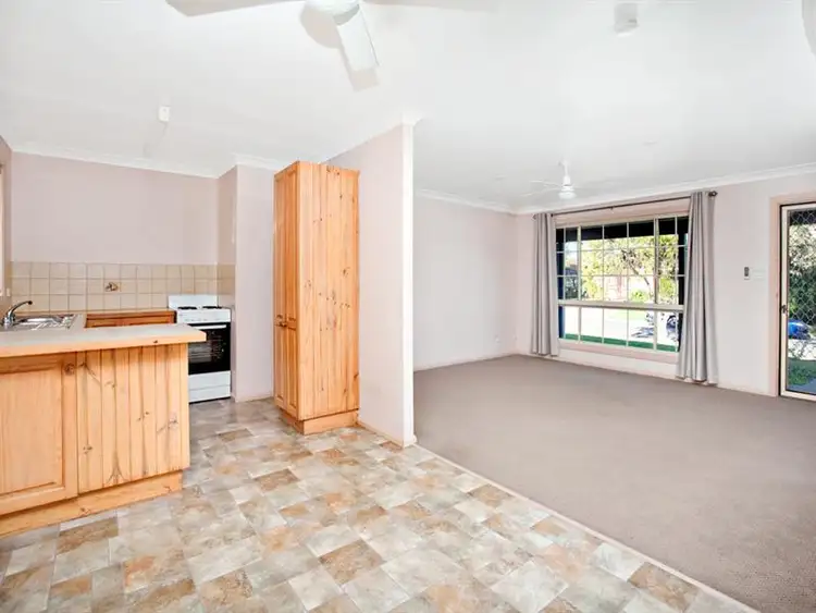 Third view of Homely other listing, 2/16 Winnifred St, McGraths Hill NSW