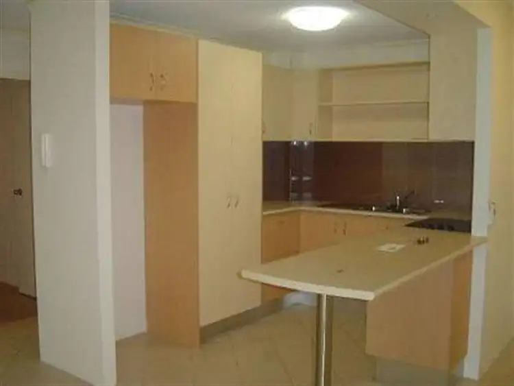 Fourth view of Homely unit listing, 2/30 Chelsea Ave, Broadbeach QLD