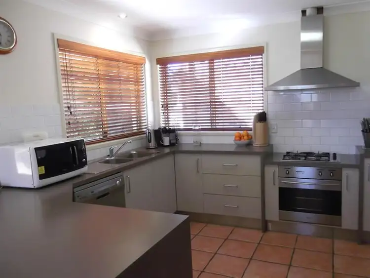 Sixth view of Homely house listing, 1 Kurria Cl, Hillvue NSW
