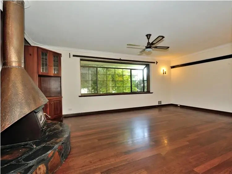 18 Edgewater Rd, Safety Bay WA