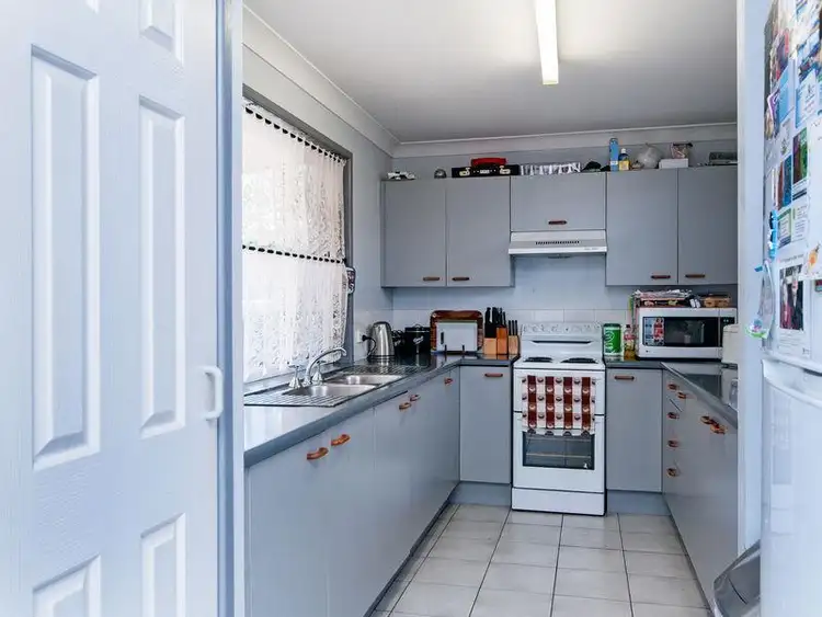 Fifth view of Homely house listing, 2 Knowles Cl, Redbank Plains QLD
