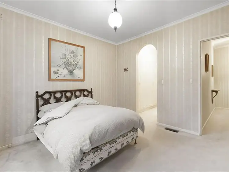 Sixth view of Homely unit listing, 1/3 Toolambool Rd, Carnegie VIC