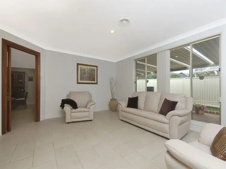 Seventh view of Homely house listing, 8 Kirriemuir Glen, Horsley NSW