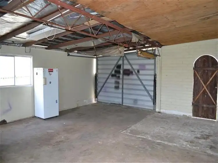 Seventh view of Homely house listing, 2 Katherine Ct, New Auckland QLD