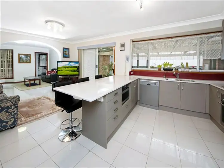 Fourth view of Homely house listing, 7 Hobart Pl, Illawong NSW