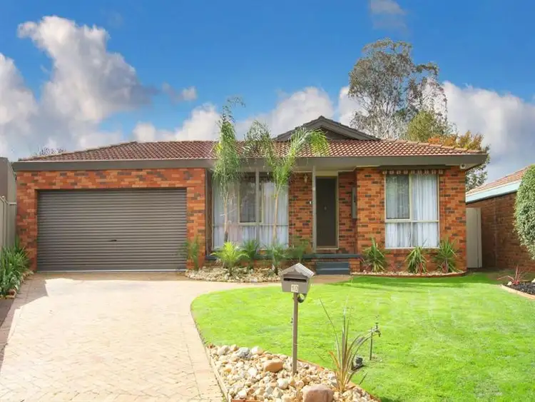 10 Daphne Cl, Mill Park VIC
