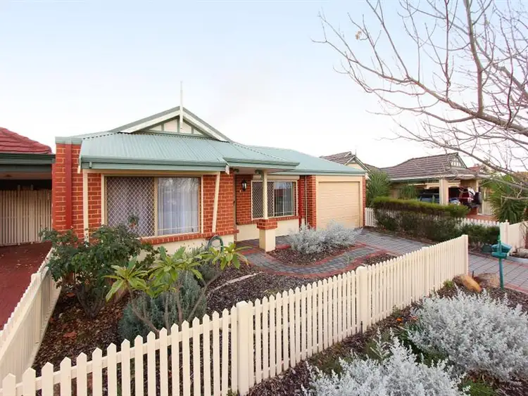 37 Midsummer Cir, Ellenbrook WA