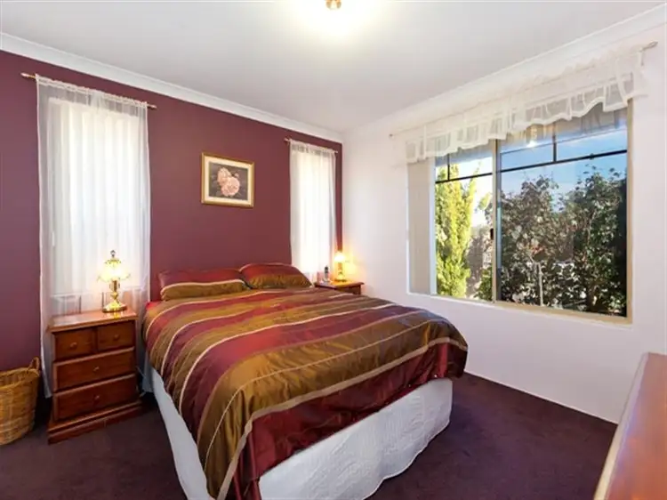Second view of Homely house listing, 20 Karlak Cl, Leda WA