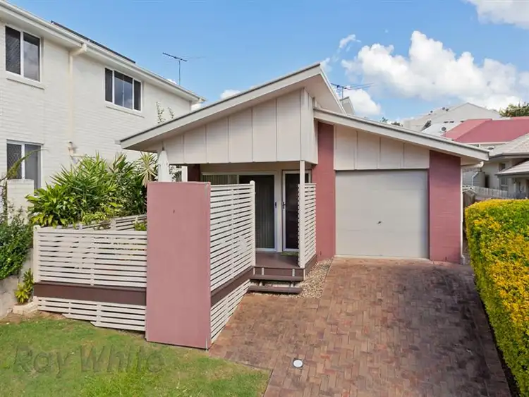 33 Creekside Dr, Springfield Lakes QLD