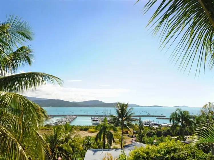 12 Airlie Cres, Airlie Beach QLD