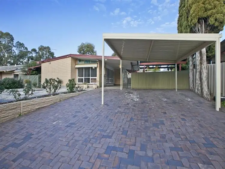 32 Greenway Dr, Surrey Downs SA