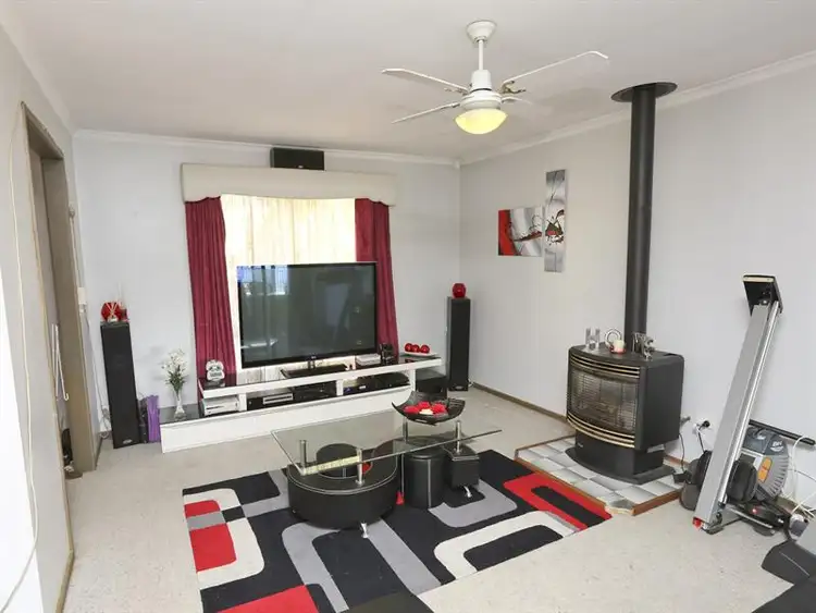 Second view of Homely house listing, 5 Etherington Dr, Mildura VIC