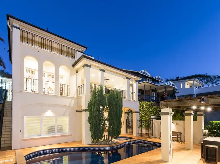 31 Dilkera Street, Balmoral QLD 4171