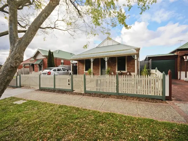 26 Chatswood Gr, Chirnside Park VIC