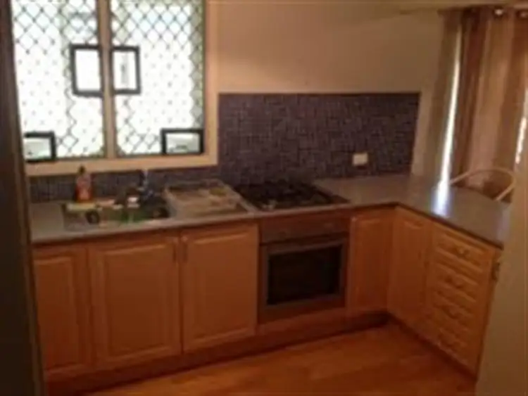 16 Grovelands Way, Kelmscott WA