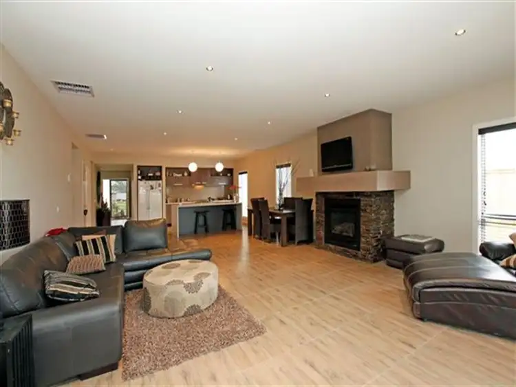 Fifth view of Homely house listing, 64 Merredin Cct, Doreen VIC
