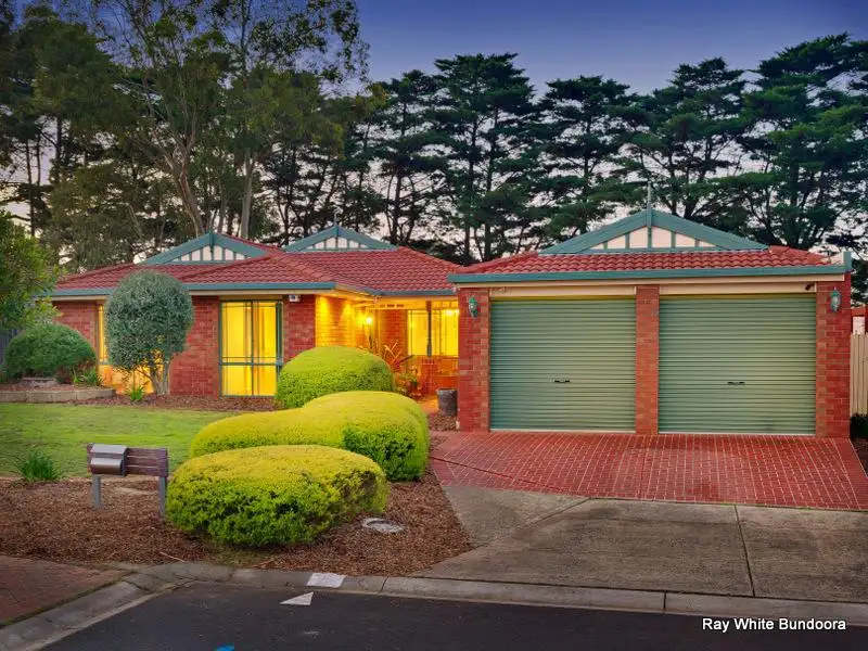 Main view of Homely house listing, 15 Castlereagh Pl, Watsonia VIC
