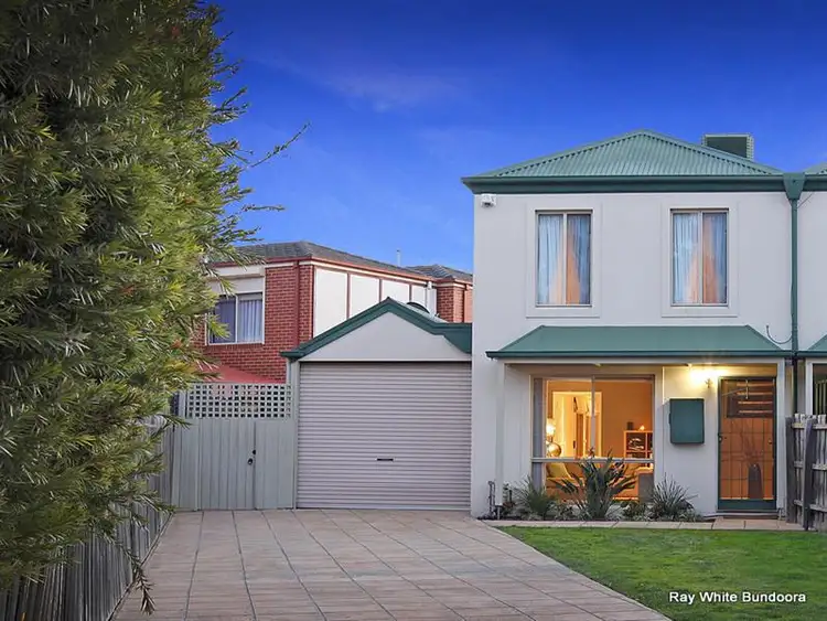 Main view of Homely townhouse listing, 5 Benjamin Cl, Bundoora VIC