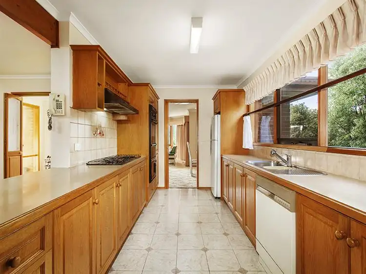 Fourth view of Homely house listing, 9 Shelley Ct, Templestowe VIC