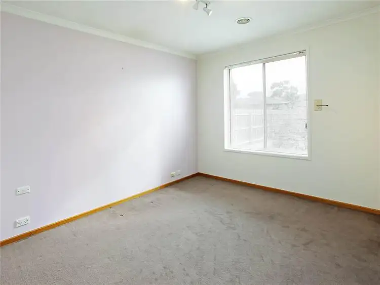 Sixth view of Homely house listing, 16 Freesia Ct, Whittington VIC