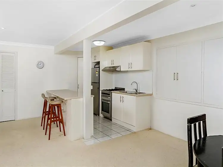6 Bluefish Cres, Tascott NSW