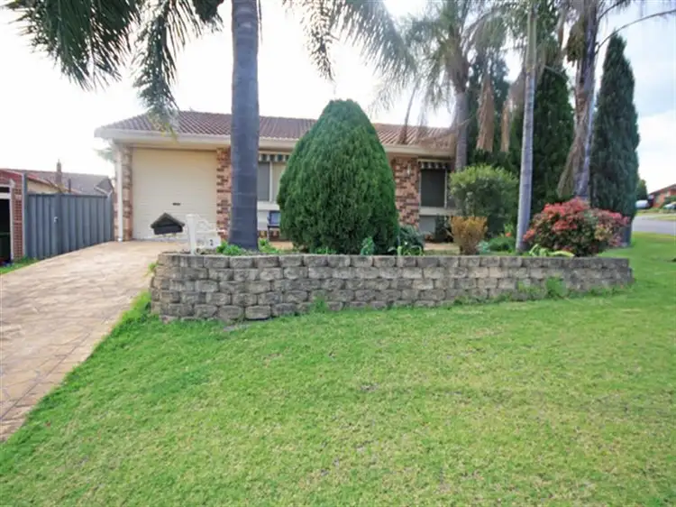 2 Rider Pl, Minto NSW