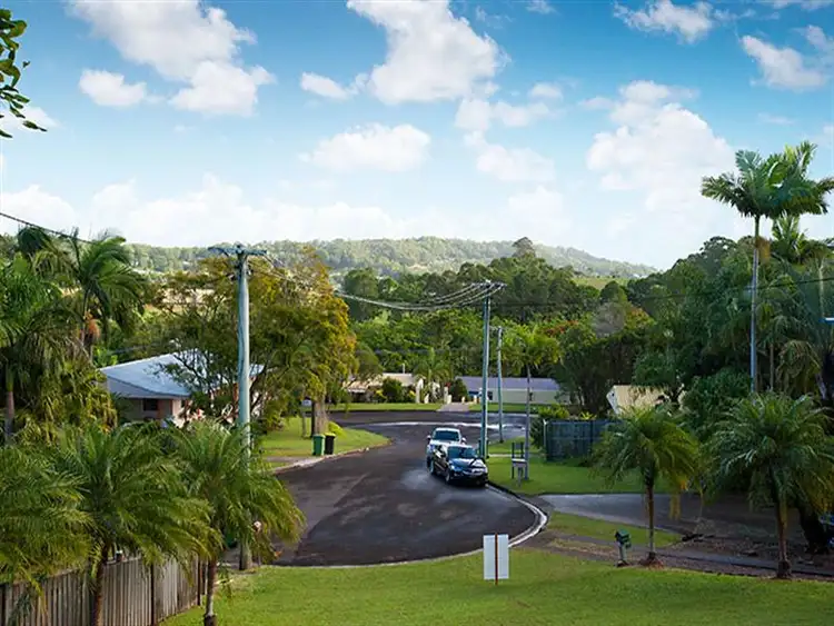 Sixth view of Homely house listing, 5 Anaheim Ct, Bli Bli QLD