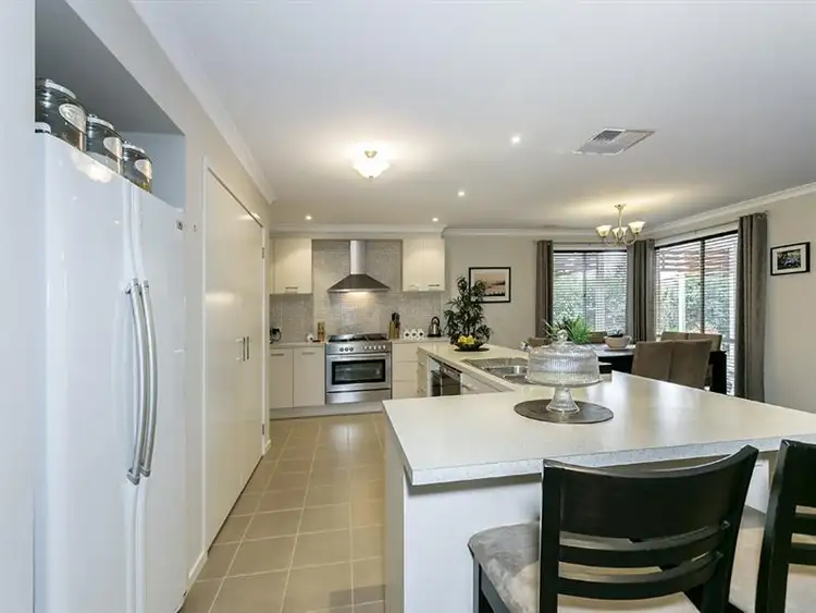 Seventh view of Homely house listing, 6 Stretton Dr, Brookfield VIC