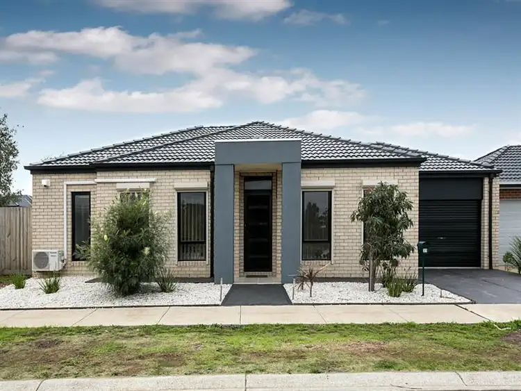 32 The Embankment, Kurunjang VIC